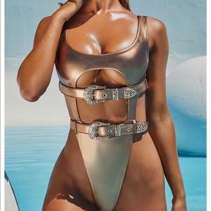Oh Polly: belted swimsuit